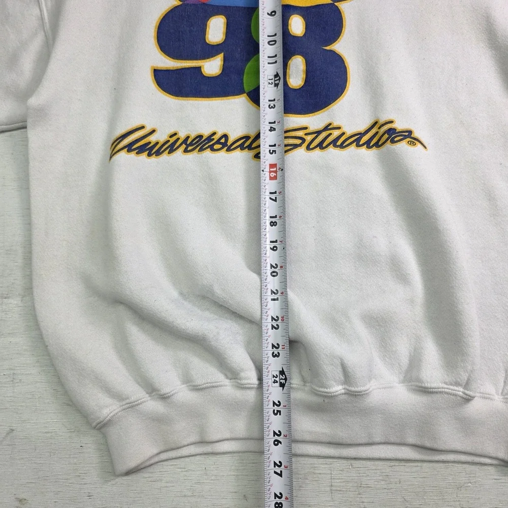 Vintage‎ 90s Rare Design White Universal Studios Sweatshirt Pullover Adult Sz L - Picture 13 of 13